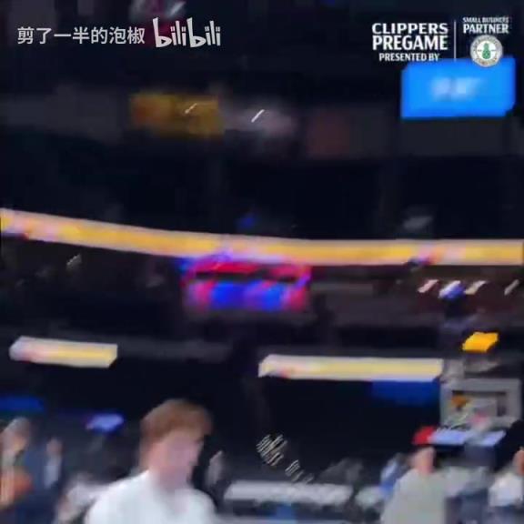 寶藏球員！你覺得小瓊斯能延續(xù)去年季后賽的亮眼表現(xiàn)嗎？